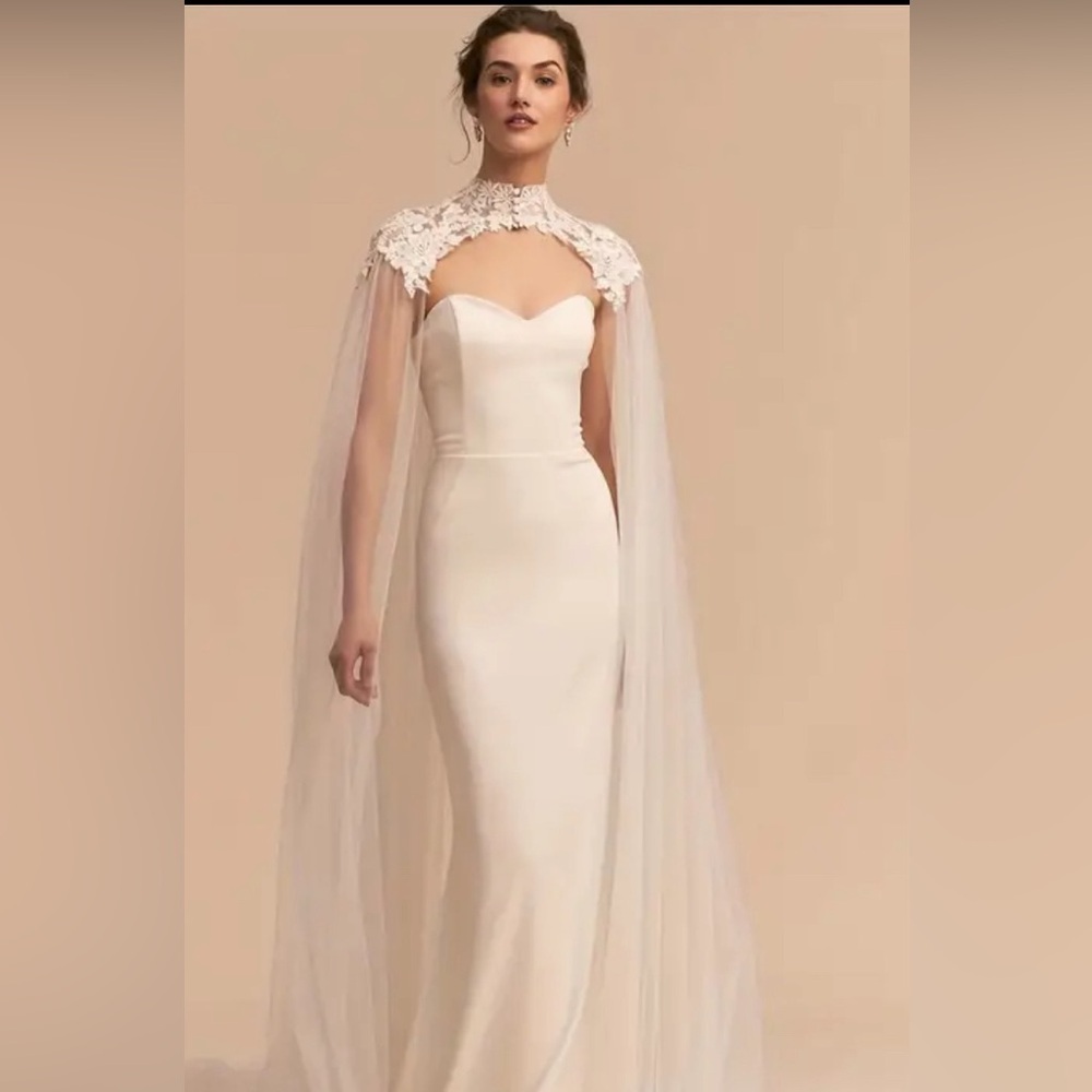 White Lace Appliqué Bridal Cape